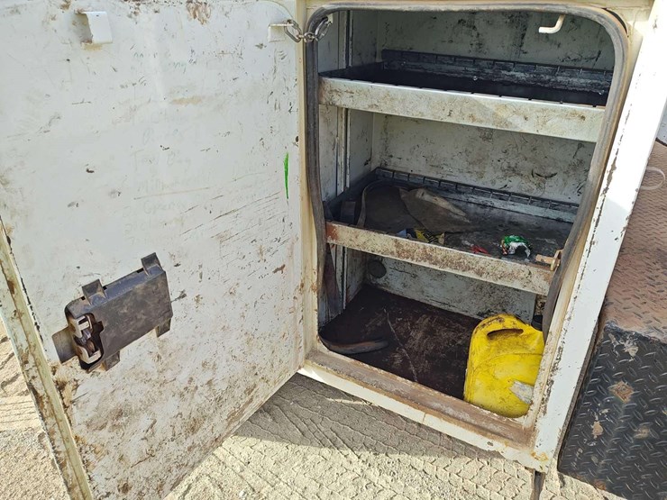 2017-ford-f550-image-21