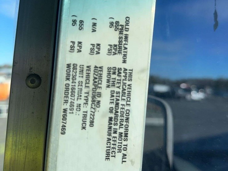 2008-freightliner-mt45-image-30