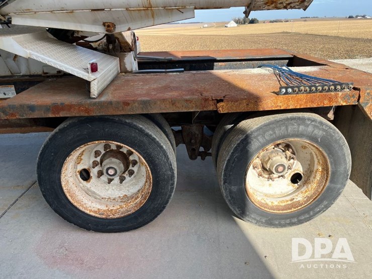 2013-neville-tender-trailer-image-25