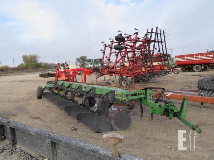 john-deere-2800-image-1