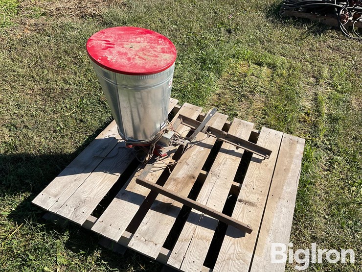 herd-sure-feed-atv-seeder-image-7