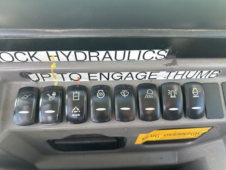 2018-jcb-85z-1-image-42