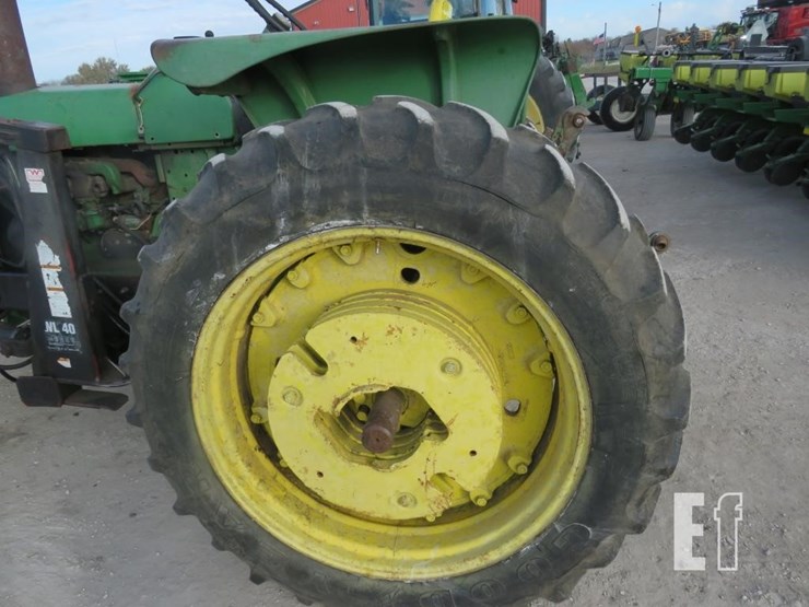 john-deere-3010-image-12