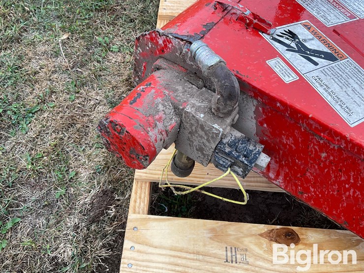 pallet-of-misc-irrigation-parts-image-12