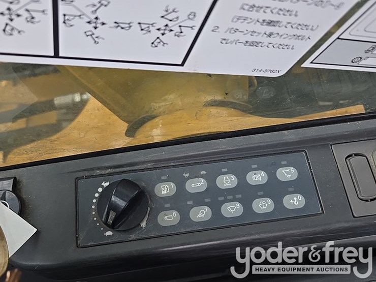 2016-caterpillar-312fgc-image-106