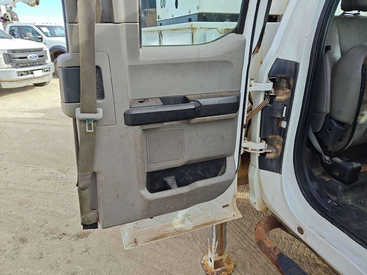 2018-ford-f550-image-42