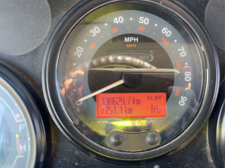 2008-freightliner-mt45-image-28