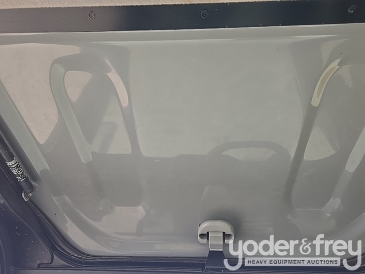 2016-caterpillar-312fgc-image-117