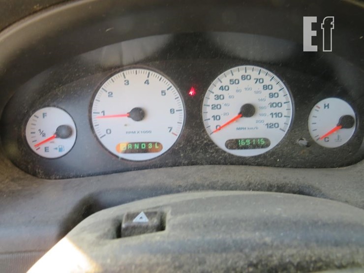 2002-dodge-intrepid-image-13