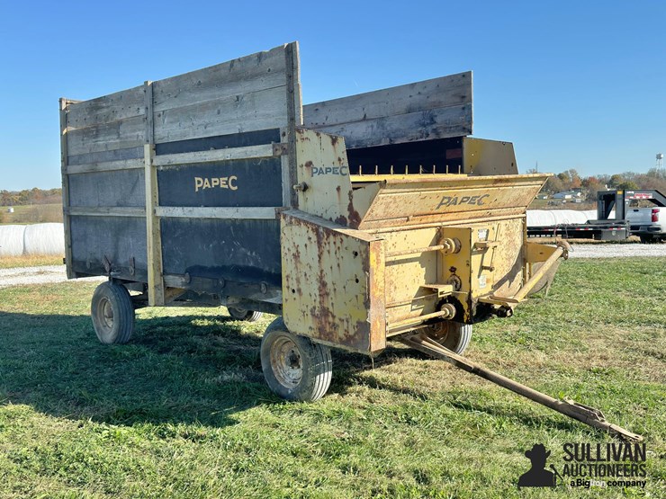 papec-14-forage-wagon-on-knowles-running-gear-image-3