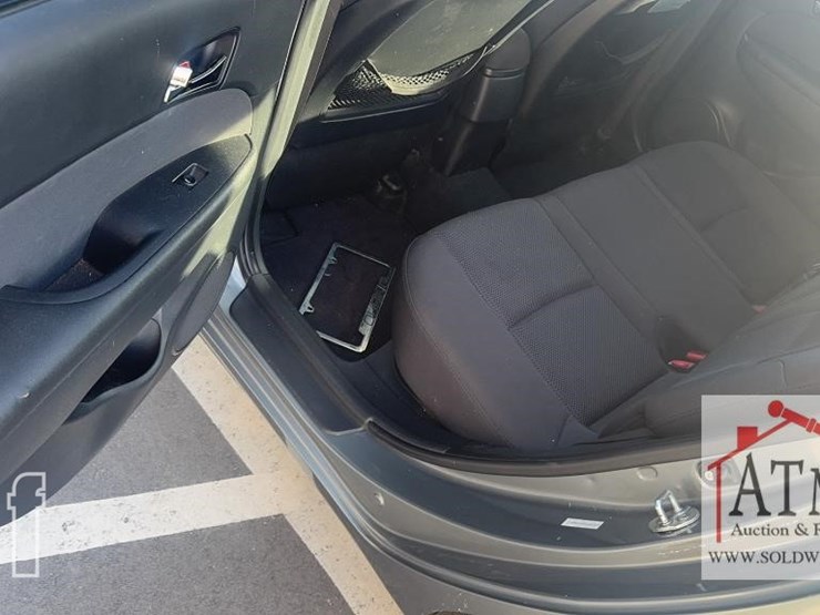 2016-hyundai-elantra-image-11