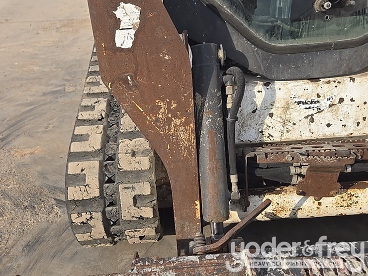2021-bobcat-t595-image-43