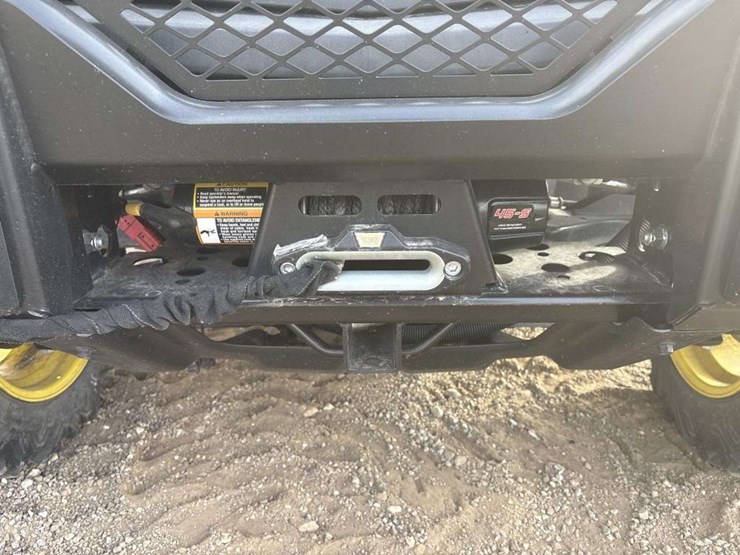 john-deere-gator-image-12