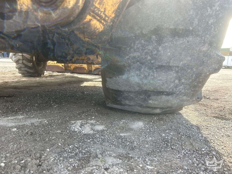 2004-deere-310g-image-27