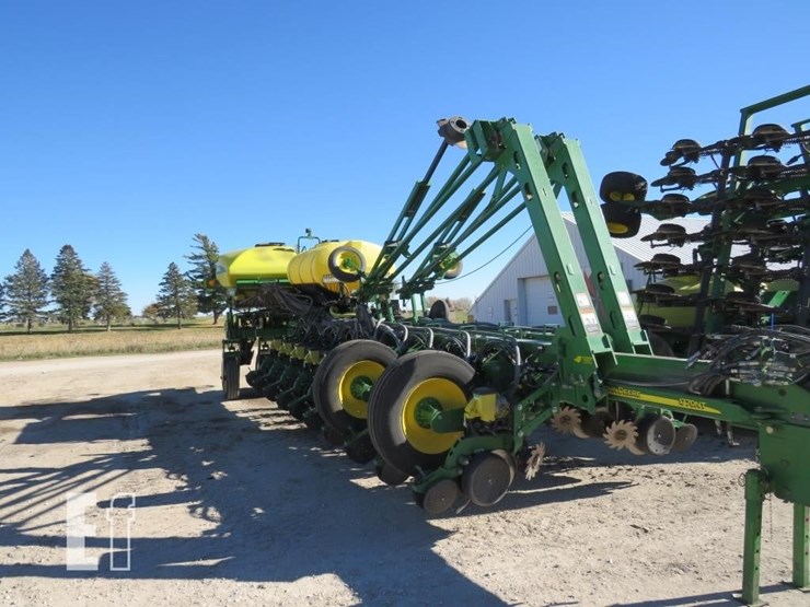 2012-john-deere-1770nt-image-3
