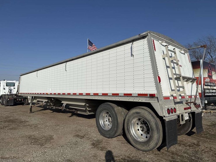 1995-wilson-hopper-bottom-image-2