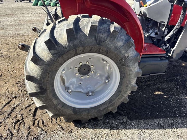 massey-ferguson-2705e-image-15