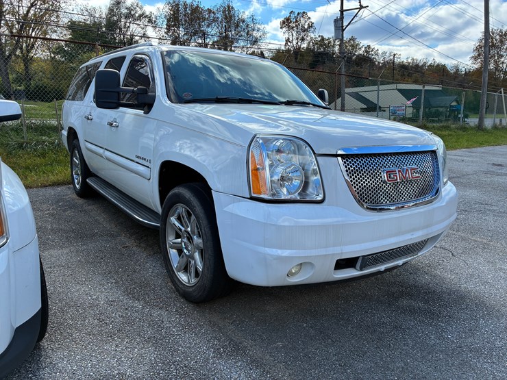 2007-gmc-yukon-denali-image-2