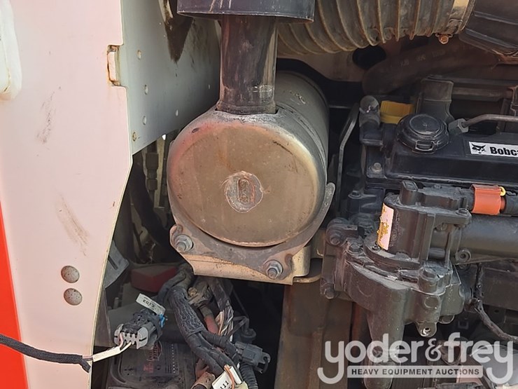 2021-bobcat-t595-image-47