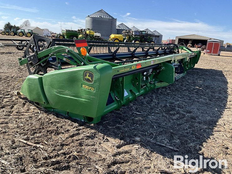 2012-john-deere-635fd-image-7