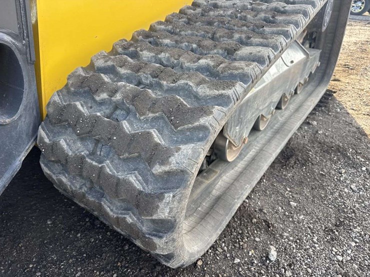 2022-new-holland-c332-image-8