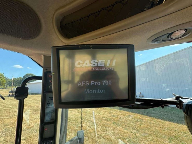 2010-case-ih-245-image-29