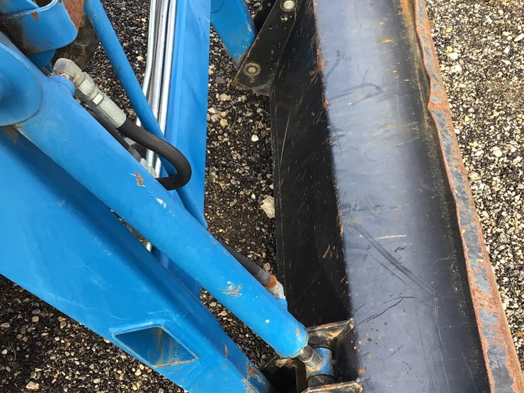 1999-new-holland-tc33d-image-11