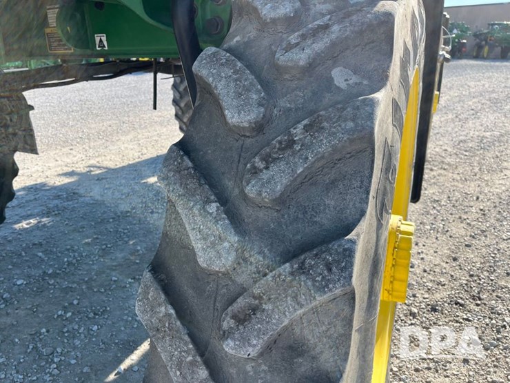 2019-john-deere-r4038-image-55