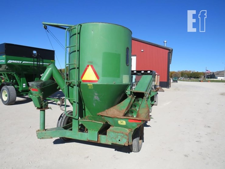 john-deere-400-image-3