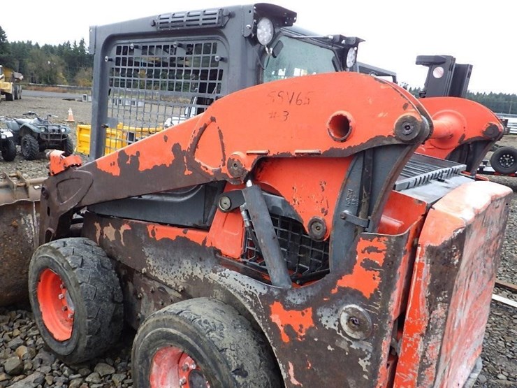 kubota-ssv65-image-12