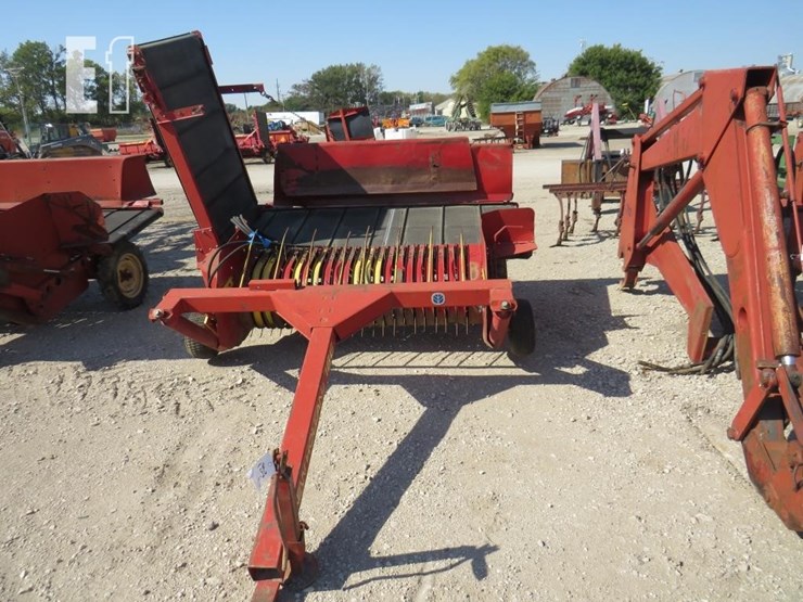 new-holland-166-image-1