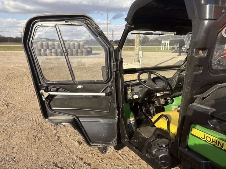 john-deere-gator-image-14