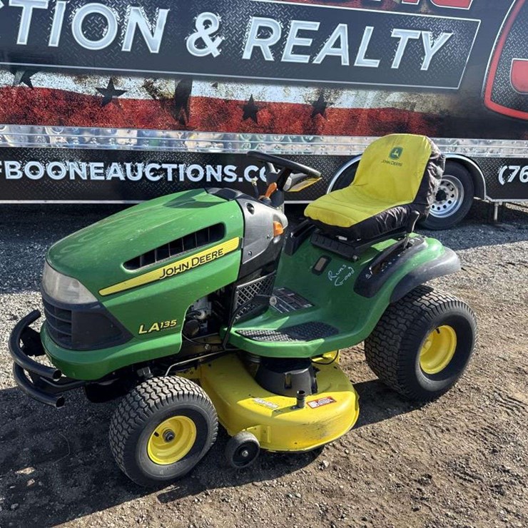 JOHN DEERE LA135