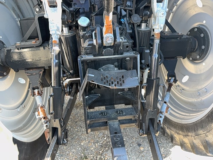 case-ih-puma-130-image-37