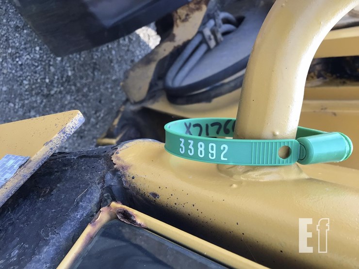 2007-deere-244j-image-26