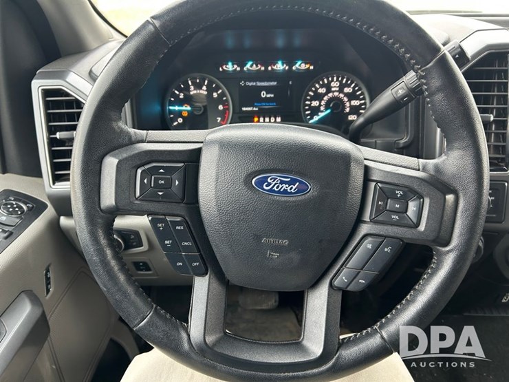 2020-ford-f150-xlt-image-32