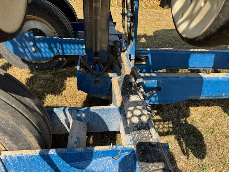 2013-kinze-3600-image-10