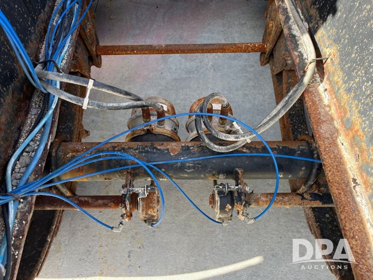 2013-neville-tender-trailer-image-32