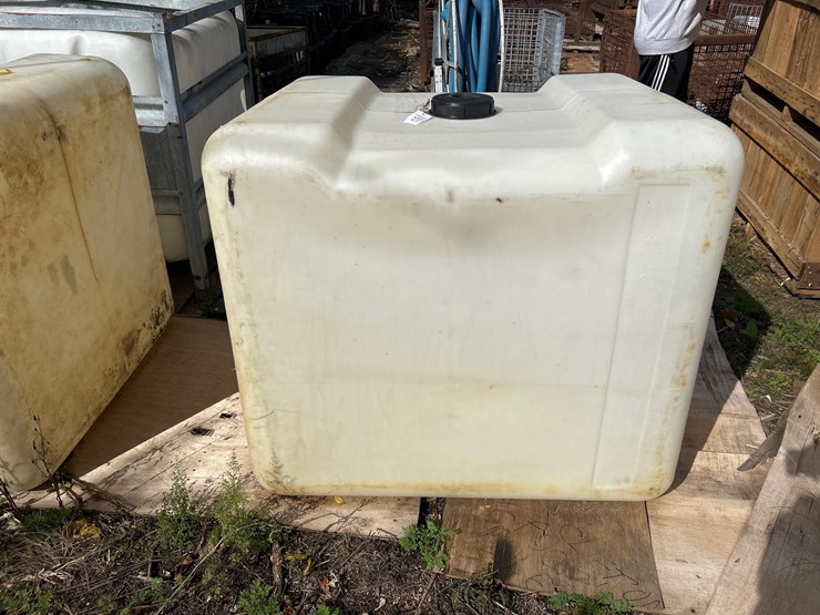 #130-•-250-gallon-plastic-tank-image-2