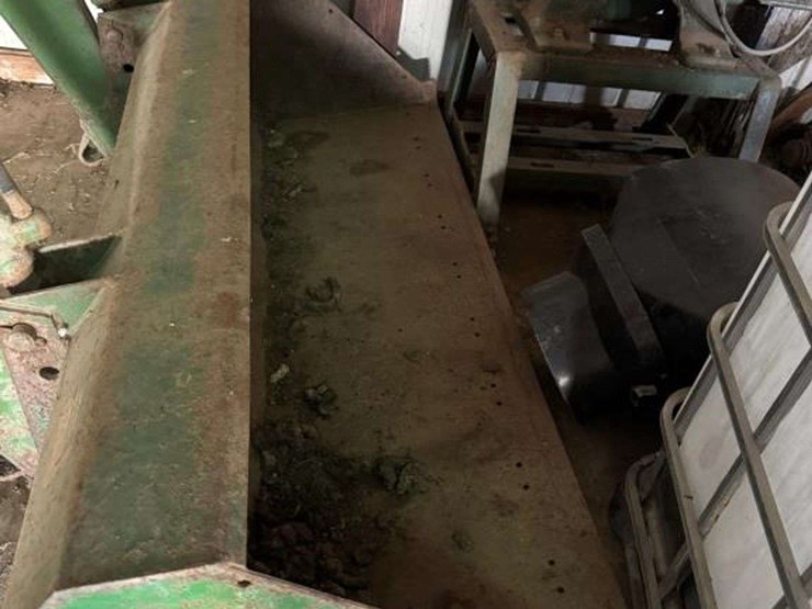 john-deere-146-image-4