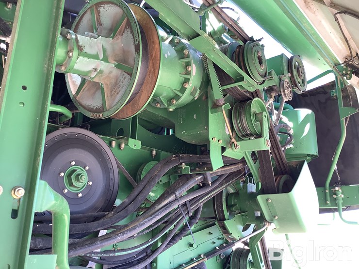 2010-john-deere-9770-sts-image-14
