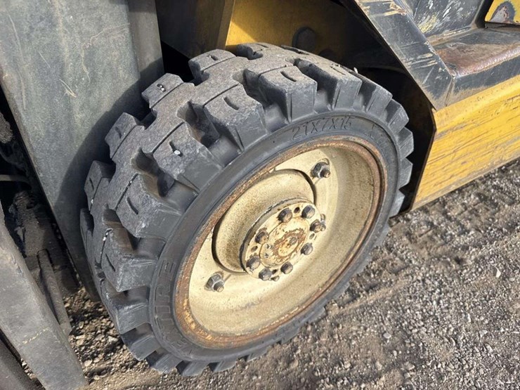 yale-propane-fork-truck-image-9