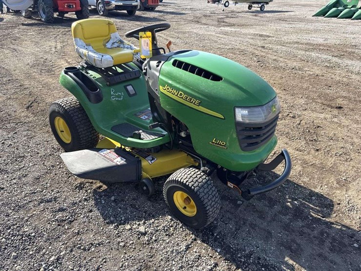 john-deere-l110-image-4
