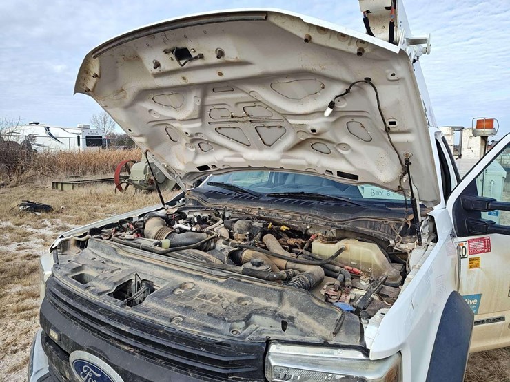 2019-ford-f550-image-56