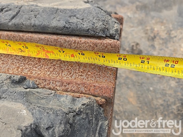 2016-caterpillar-312fgc-image-29