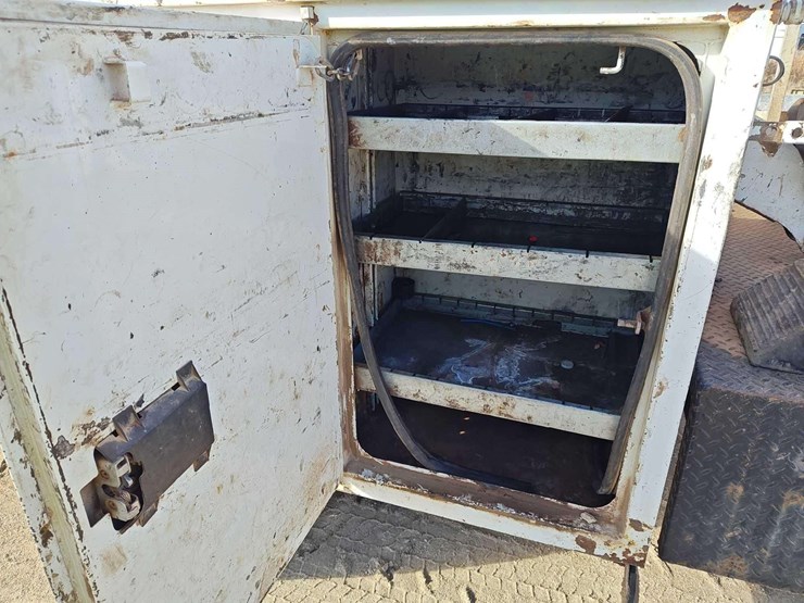 2017-ford-f550-image-49