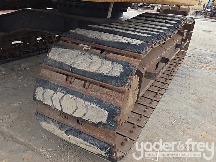 2016-caterpillar-312fgc-image-23