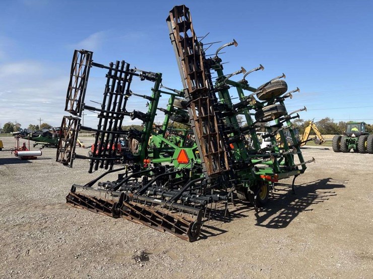 john-deere-2210l-image-7