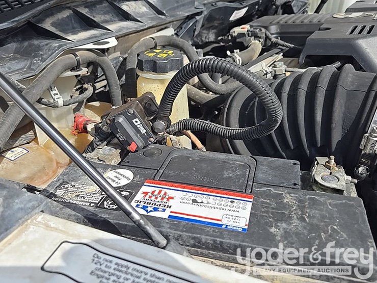 2014-dodge-service-truck-image-74