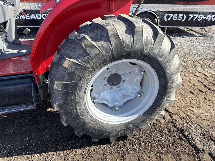 massey-ferguson-2705e-image-13